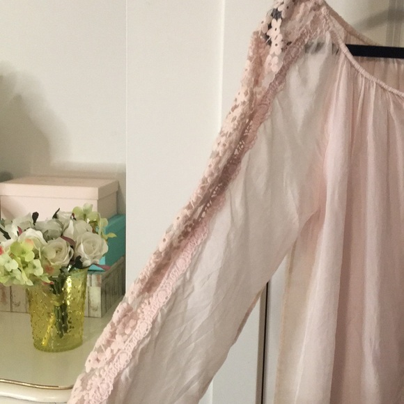 Silk Light Pink Bohemian Top - Picture 3 of 12